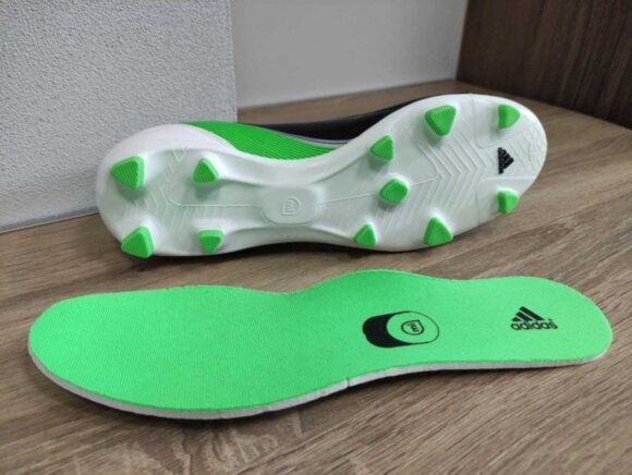 Футбольные бутсы Adidas F50
