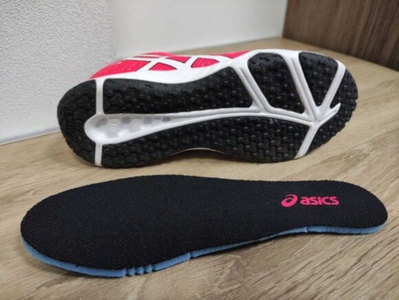 Кроссовки женские Asics NITROFUZE TR W