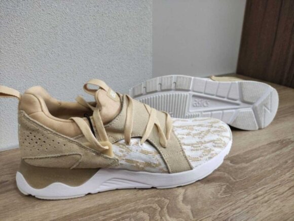 Кроссовки Asics Sanz Marzipan Кроссовки Asics Sanz Marzipan